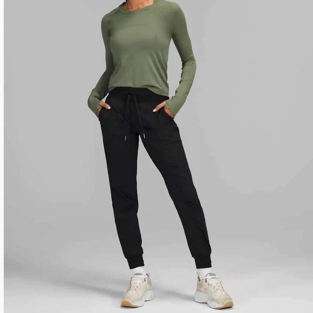Lululemon dance studio joggers black size 10